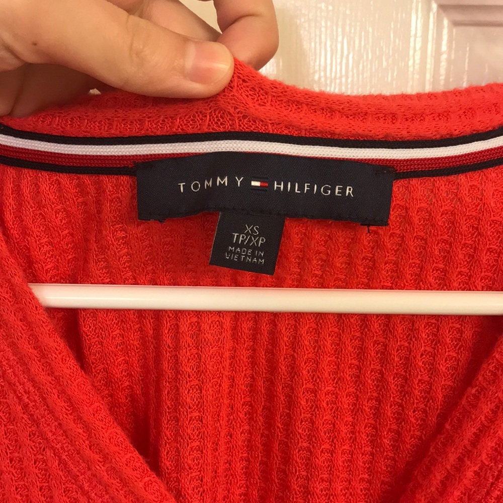 🟪Firm Price🟪 Tommy Hilfiger Tie-Hem V-Neck orange Top - Picture 12 of 17